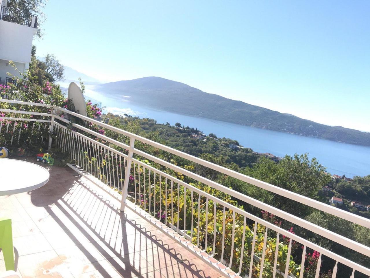 Magnificent Views Apartment ヘルツェグ・ノヴィ エクステリア 写真